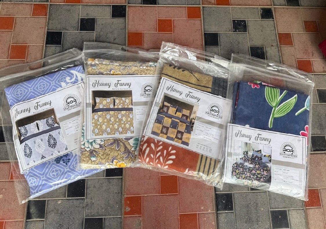 ₹999 (4) BEDSHEETS { NO COLOUR SELECTION }